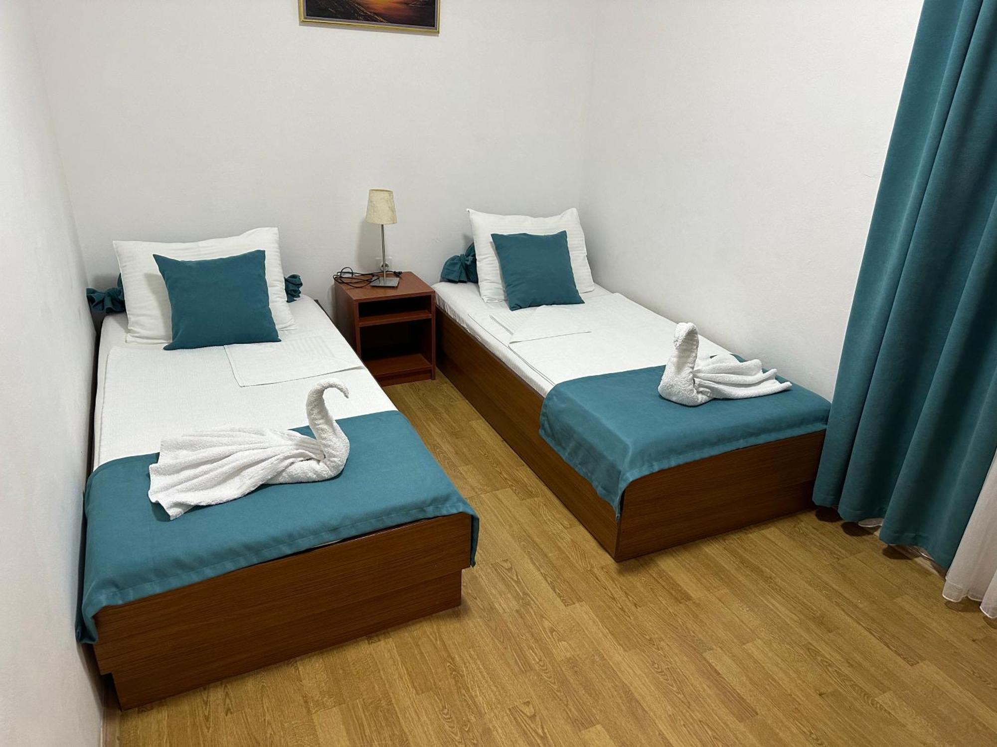 Apartments Kovinic Тиват Экстерьер фото