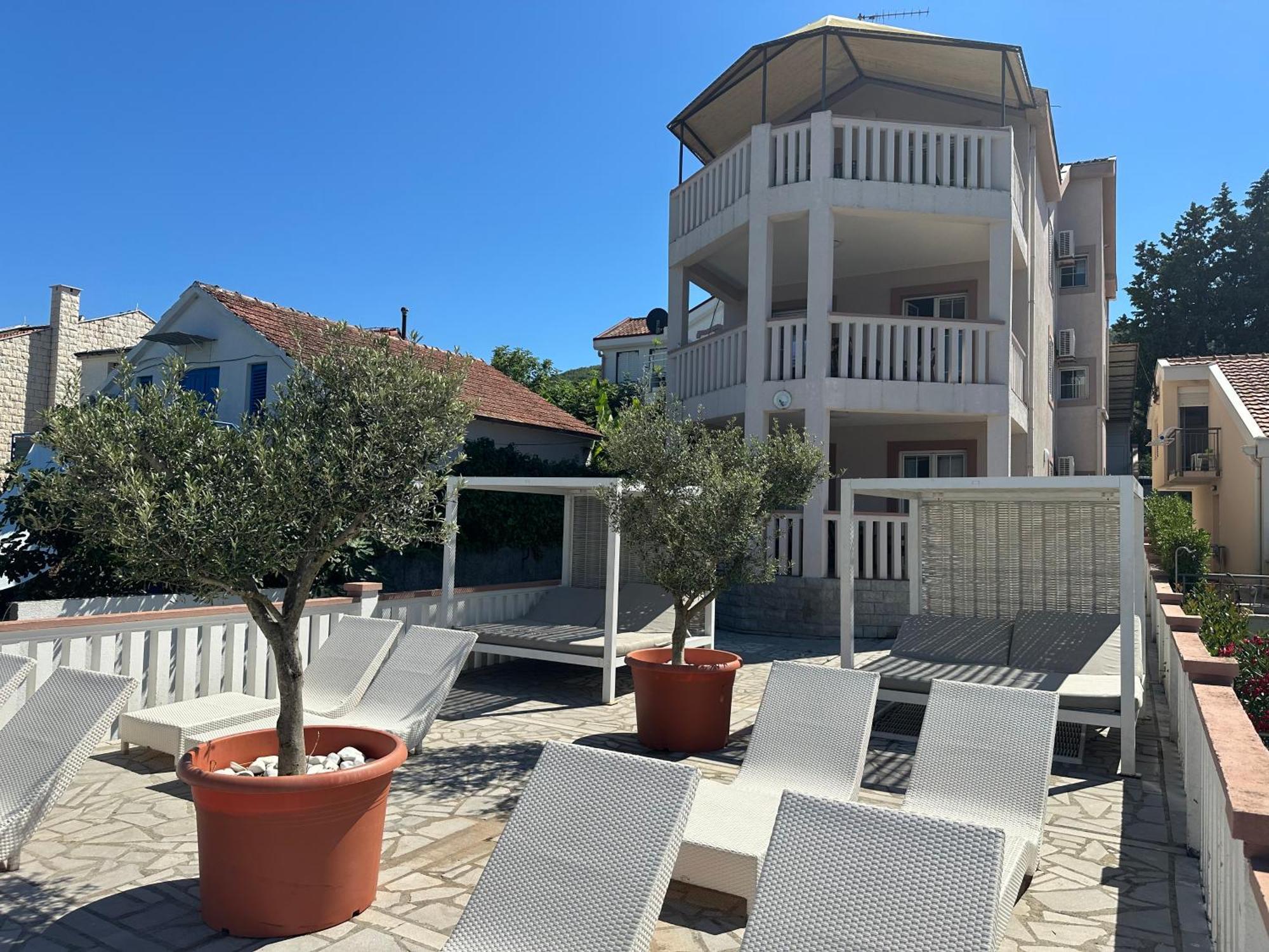 Apartments Kovinic Тиват Экстерьер фото