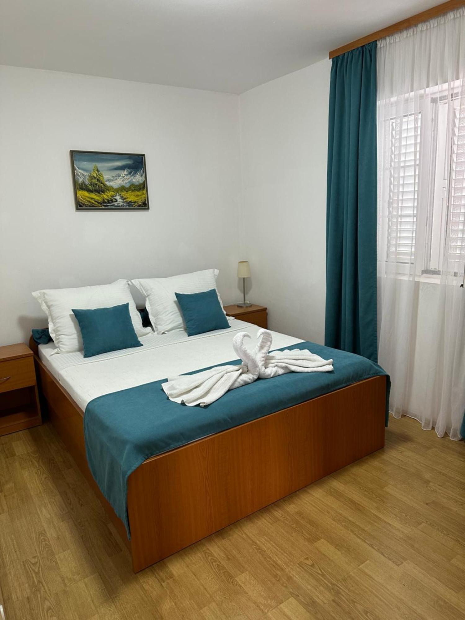 Apartments Kovinic Тиват Экстерьер фото