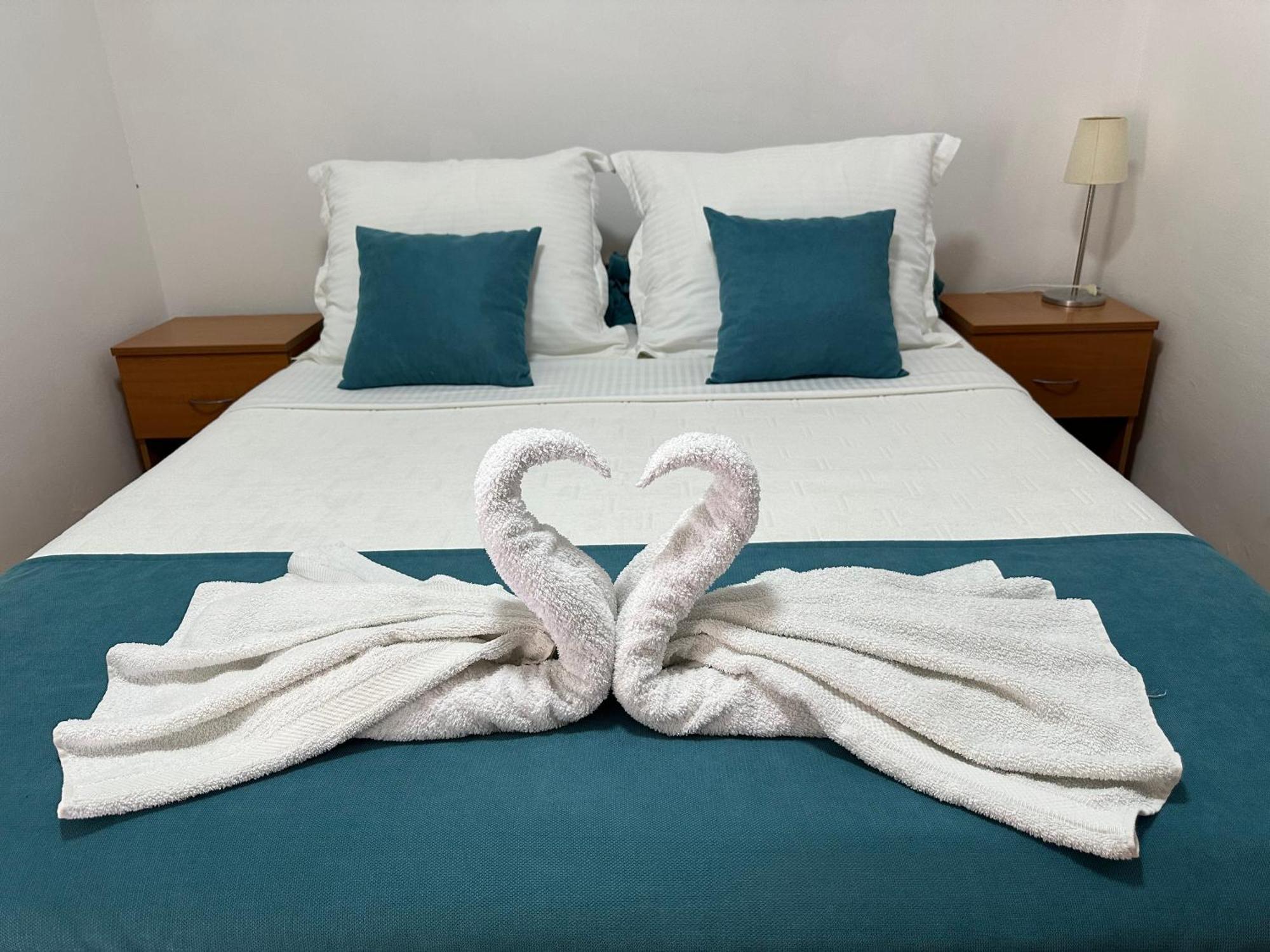 Apartments Kovinic Тиват Экстерьер фото
