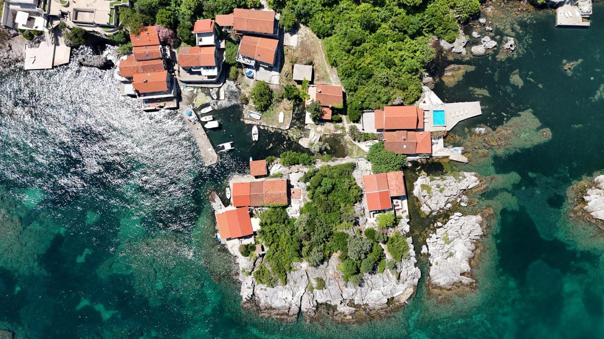 Apartments Kovinic Тиват Экстерьер фото